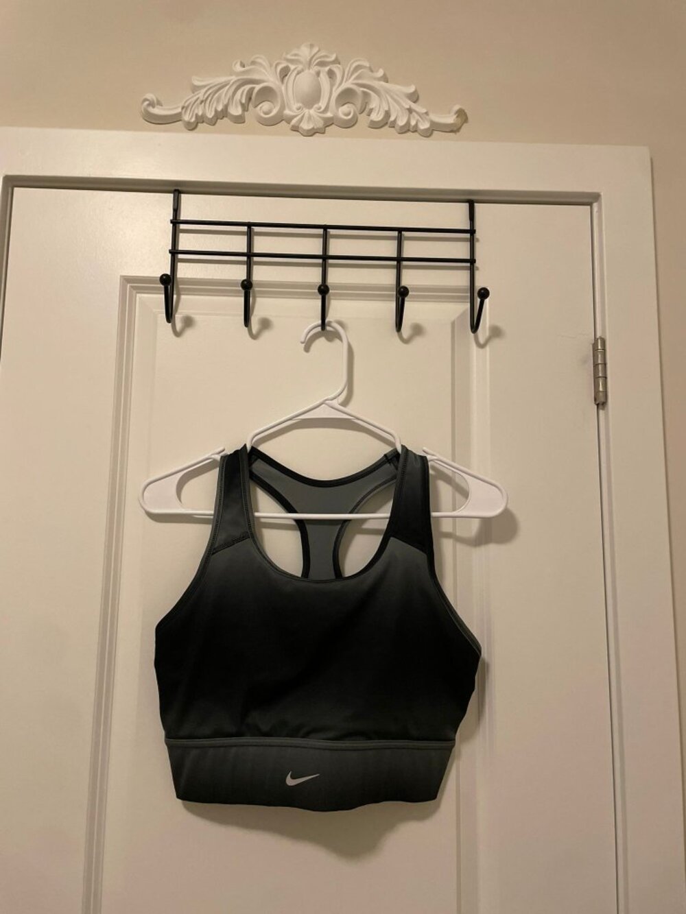 Nike sports bras (2) included - check pictures - new - Picture 2 of 4